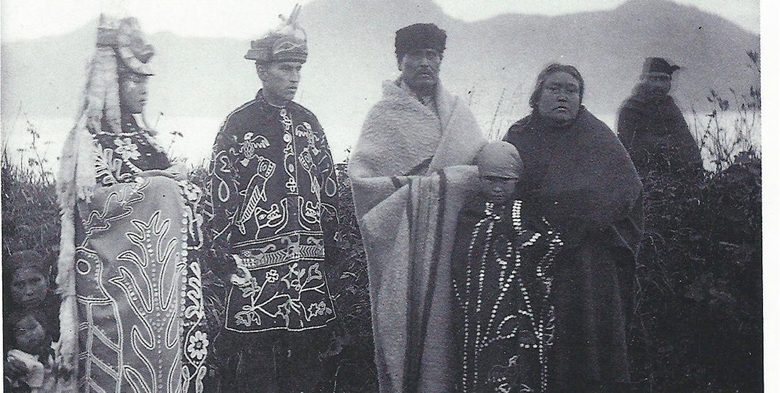 Historical photograph of the frontlet being worn