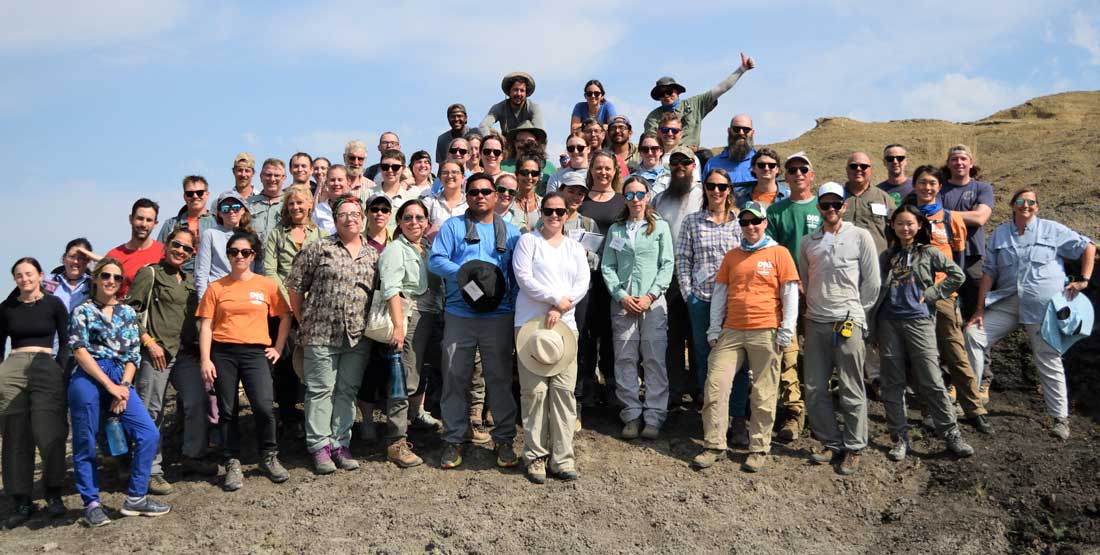2023 DIG Hell Creek Field School group photo (participants, staff, and volunteers)